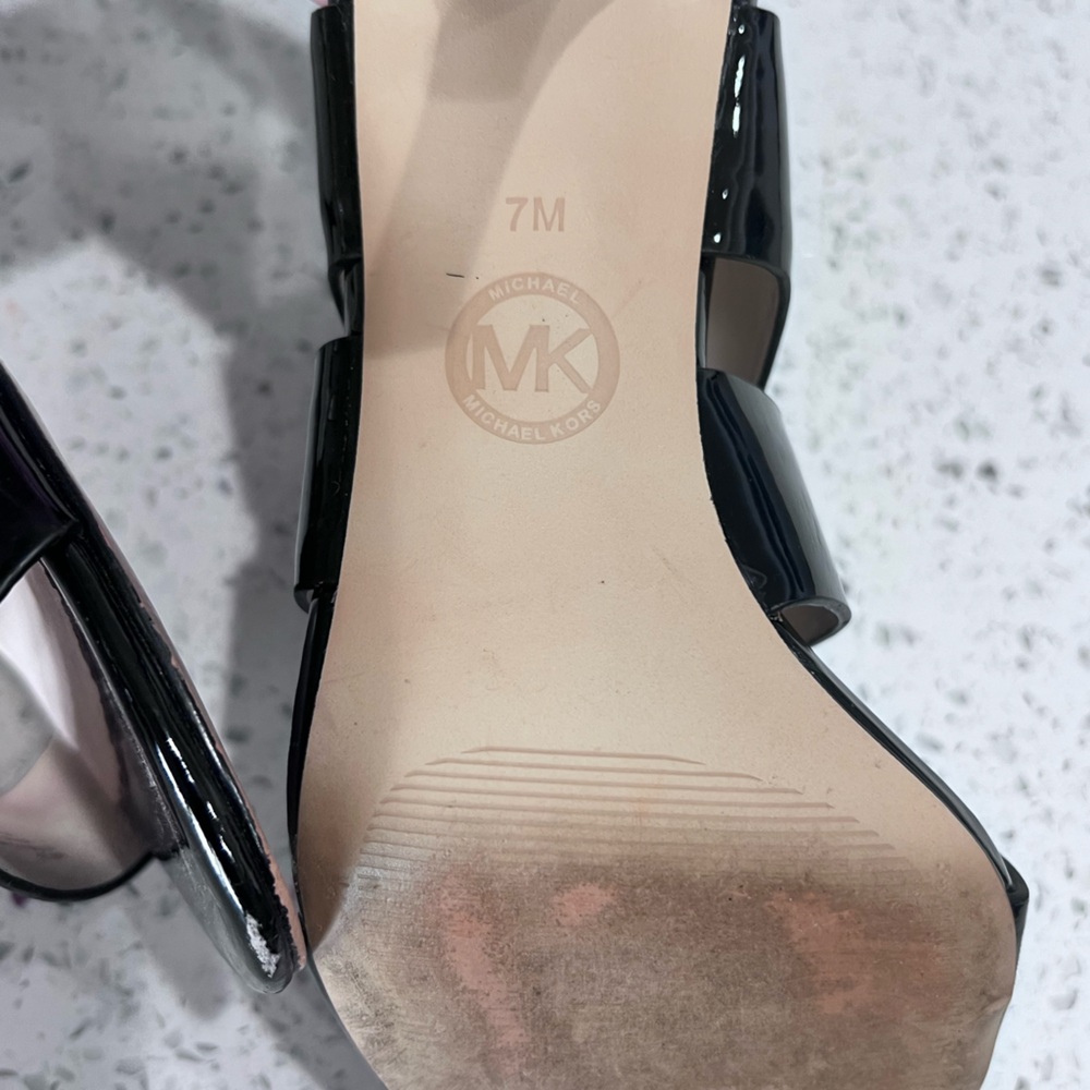 Michael Kors Glossy Black Heels Womens Size 7 VGUC - Picture 7 of 10